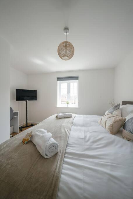 Stylish 2-Bed Home - For Company Contractor And Leisure Stays - Nec, Airport, Hs2, Contractors, Resort World Birmingham Buitenkant foto