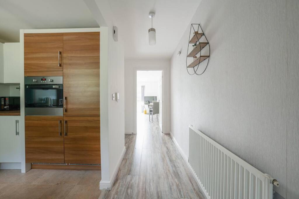 Stylish 2-Bed Home - For Company Contractor And Leisure Stays - Nec, Airport, Hs2, Contractors, Resort World Birmingham Buitenkant foto